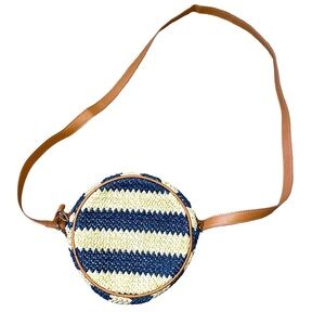 Thirty-One Bags Thirty One Roundabout Cross body Color Blue/White straw purse